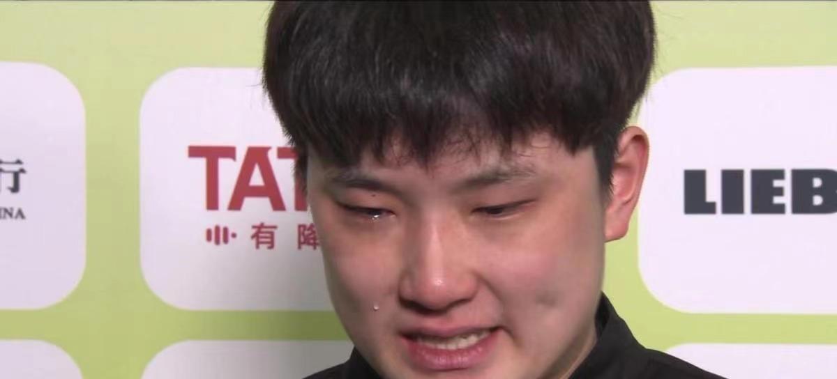 张本智和赛后哭泣视频,张本智和赛后大哭