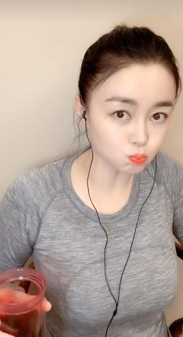 年近40却至今未婚的关婷娜,关婷娜身材