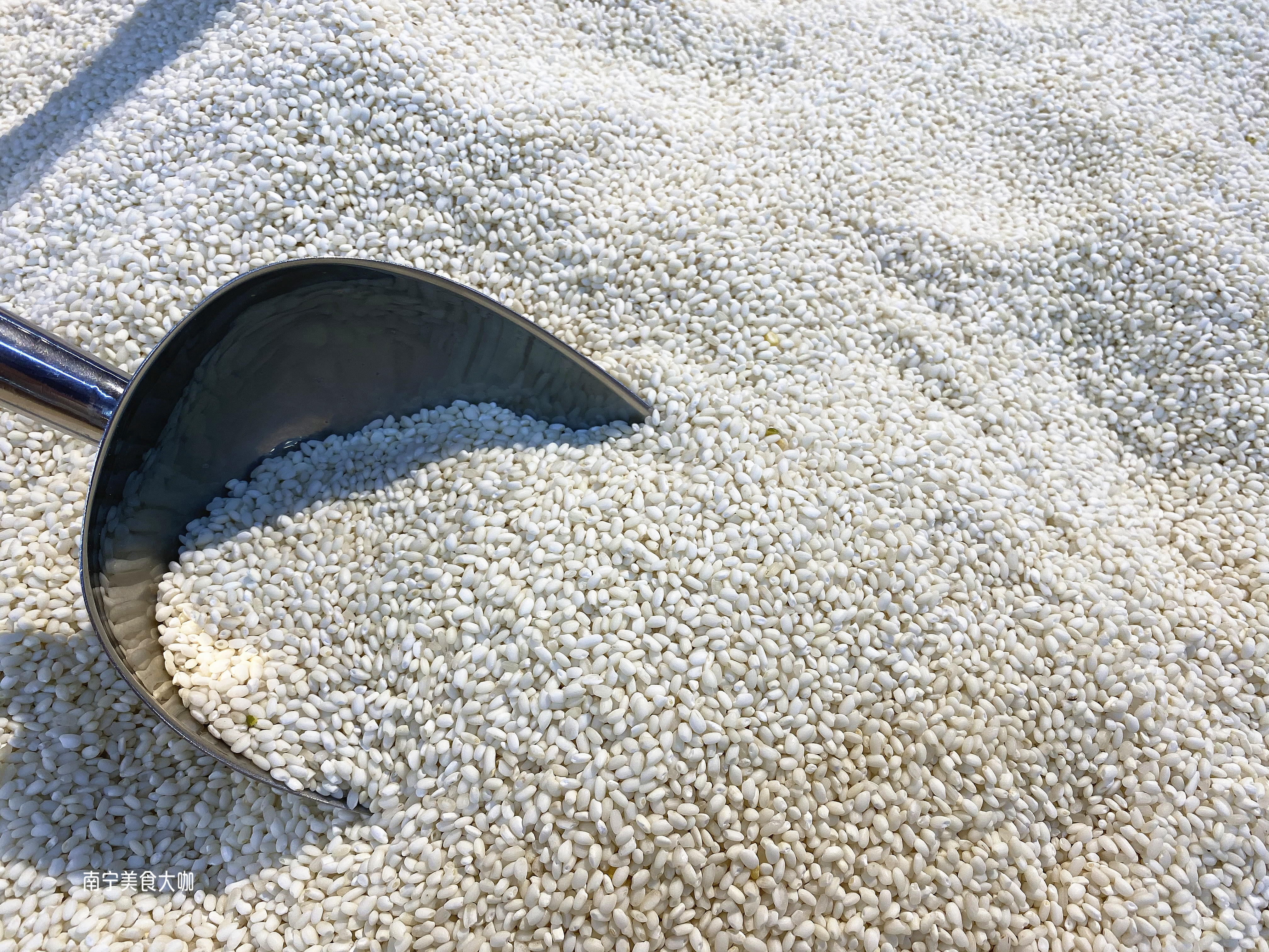 长糯米和圆糯米的区别熬粥,长糯米与圆糯米吃的口感区别