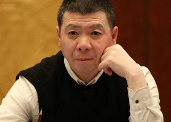 成龙武汉设计工程学院见面会,成龙出席武汉大学典礼