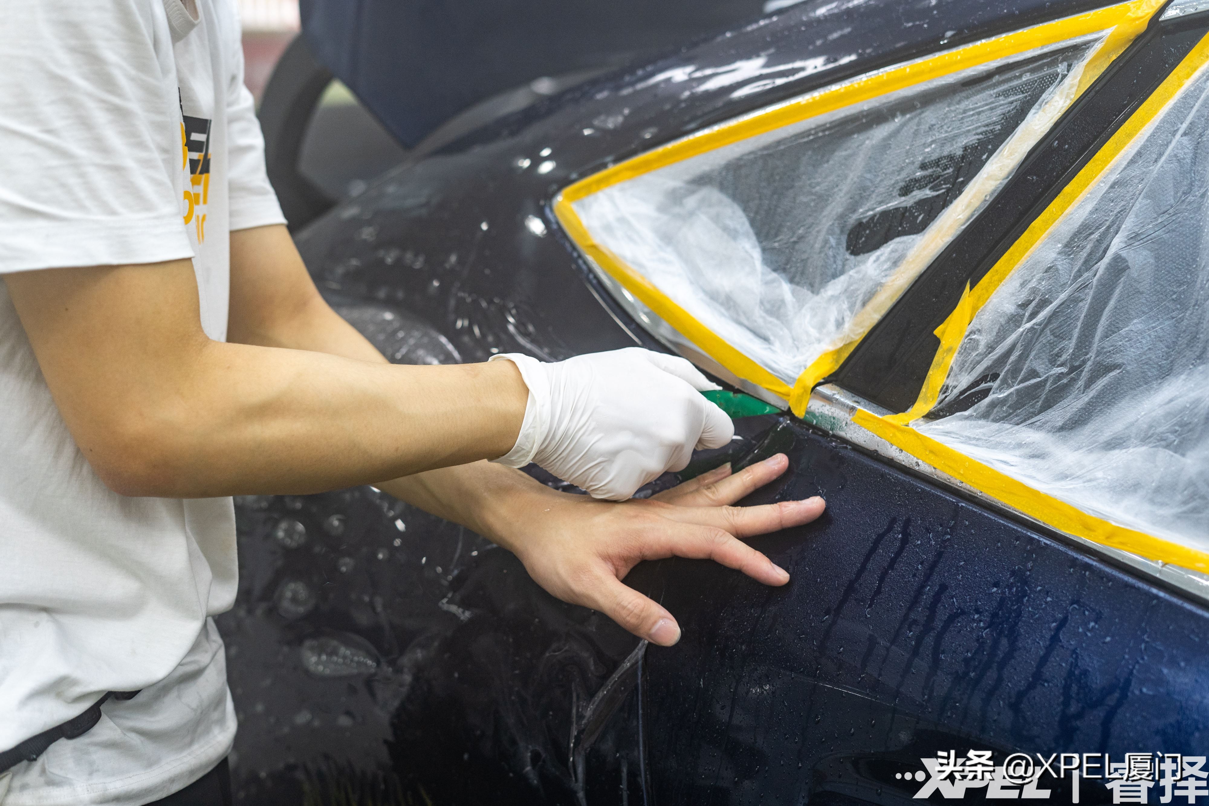 隐形车衣是用胶贴还是水贴,厦门xpel新车需要贴隐形车衣吗