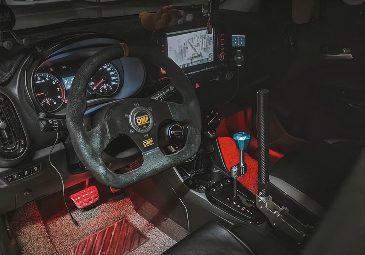 起亚凯酷改装绞牙避震,起亚picanto宽体