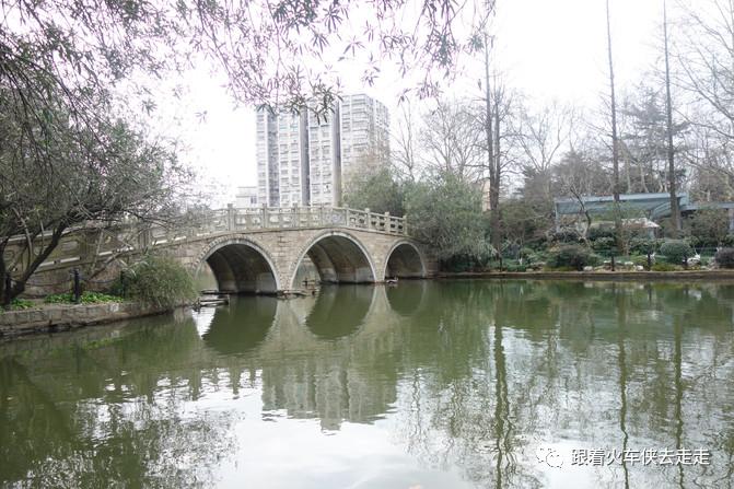 另一个方式看世界,鲁迅公园海边