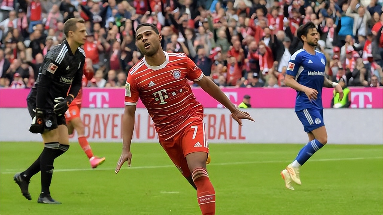 弗利克将试验三中卫体系，穆科科回U21队踢欧青赛