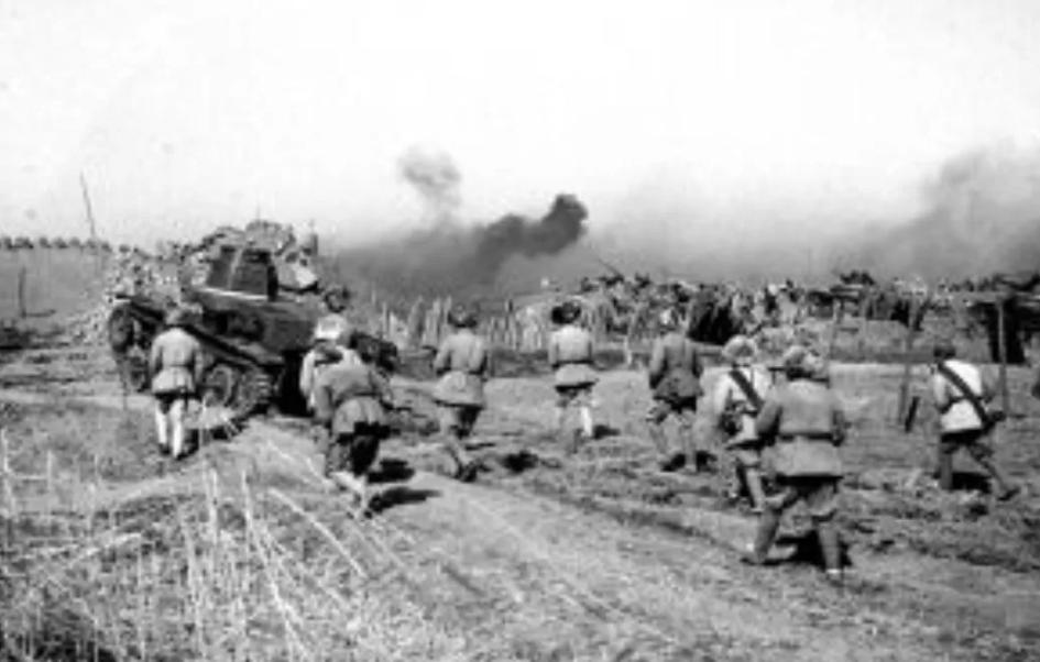 87岁老人为抗疫捐出2万,为疫情捐款2万的老人