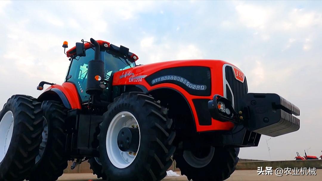 拖拉机破解,破解农业机械化难题