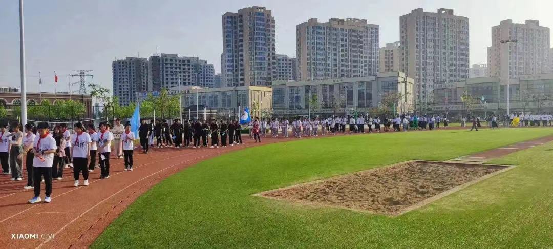 校园运动会开幕式展现青春活力,校园阳光体育运动会