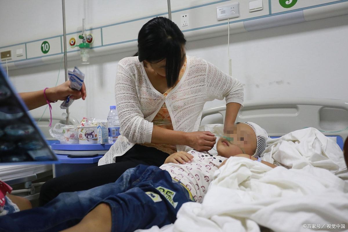 孩子腺样体堵塞三分之二，扁桃体肿大，手术还是保守治疗？