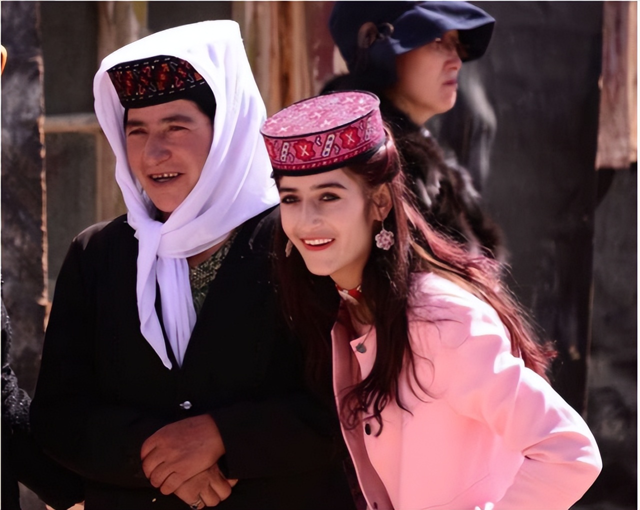 中国唯一的白人种族,中国具有白种人血统的民族