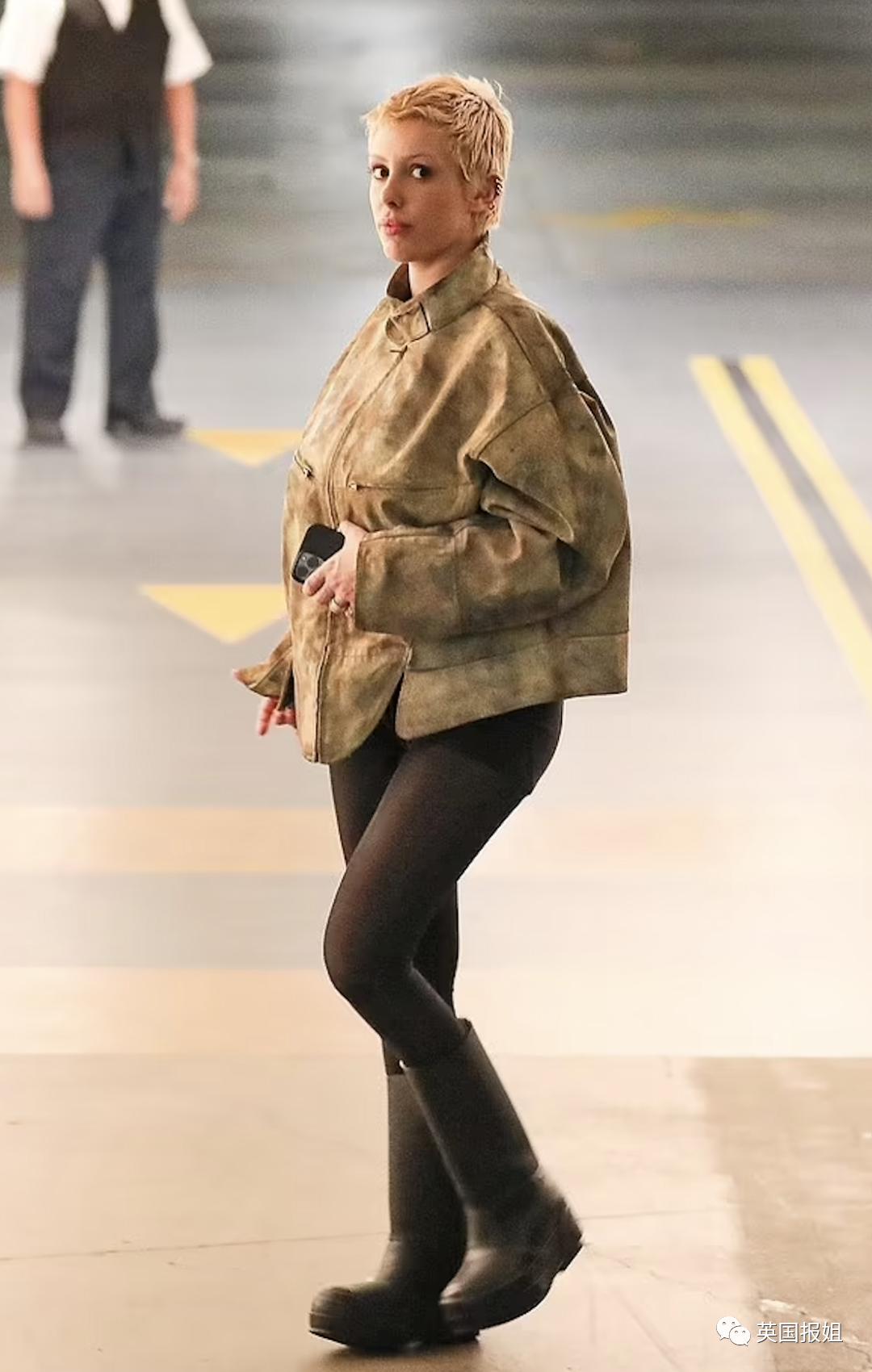 侃爷妻子bianca怪异穿搭,侃爷妻子黑色蚕蛹装