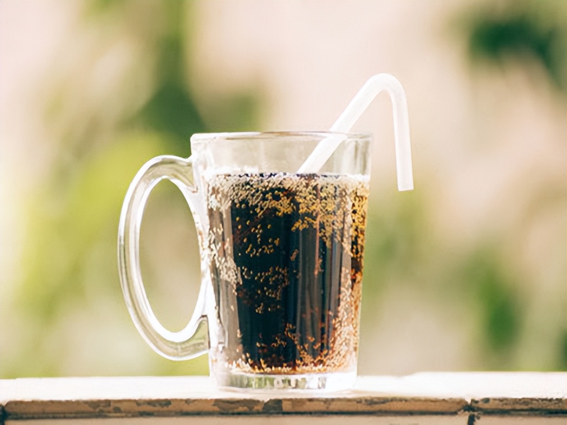 可乐是对身体不好吗,可乐喝多了有什么好处和坏处