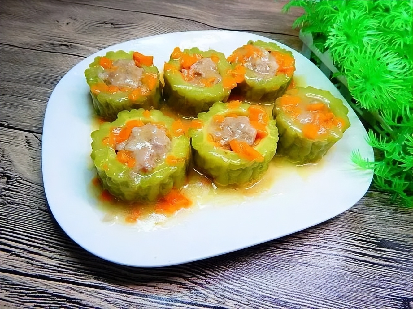 苦瓜怎么做好吃又简单家常的视频,苦瓜的吃法大全家常菜做法