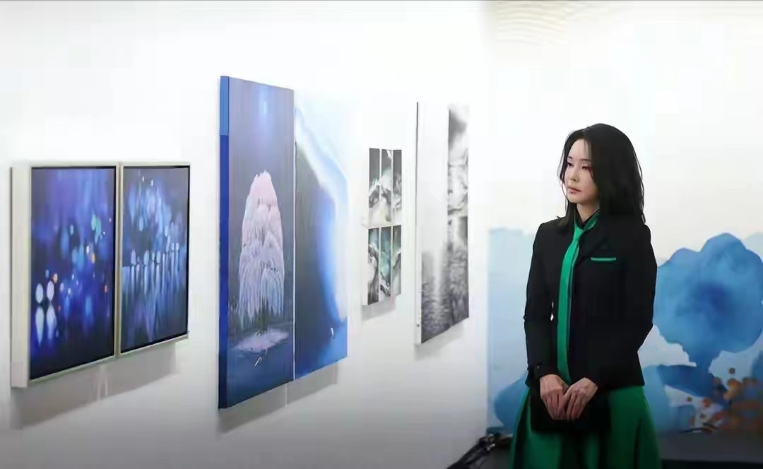 韩国第一夫人粉色穿搭,韩国第一夫人的打扮