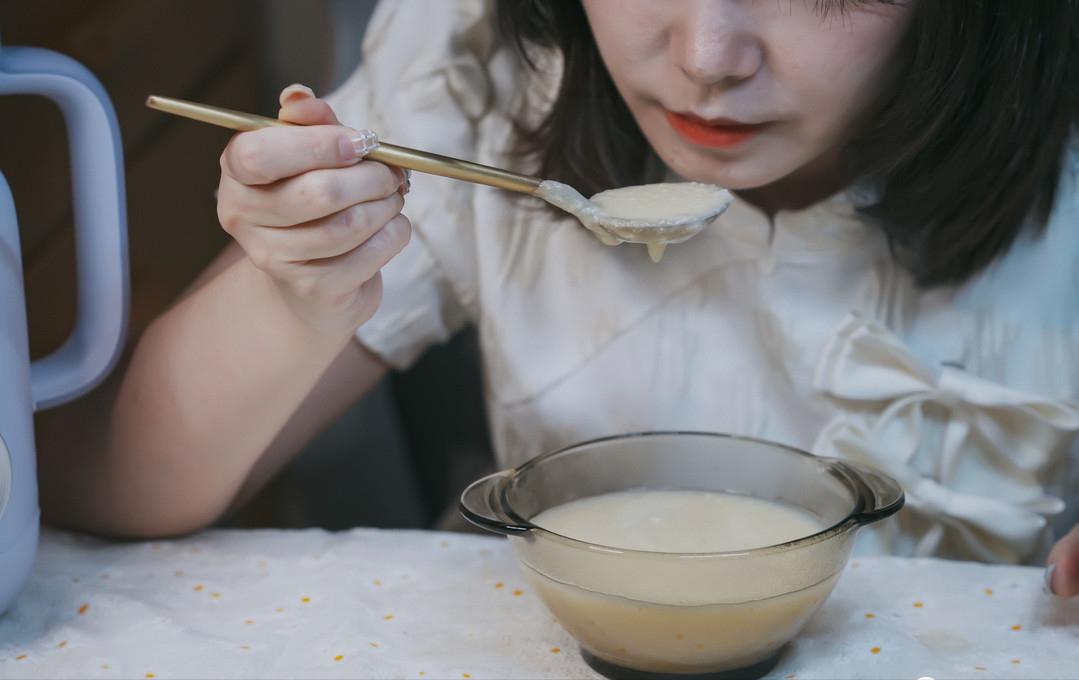 老爸做的“现磨”豆浆让我拒绝秋天里第一杯奶茶！附食谱，收藏