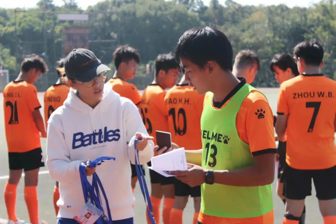 瓒崇悆濂冲骞夸笢,瓒崇悆濂冲骞垮窞