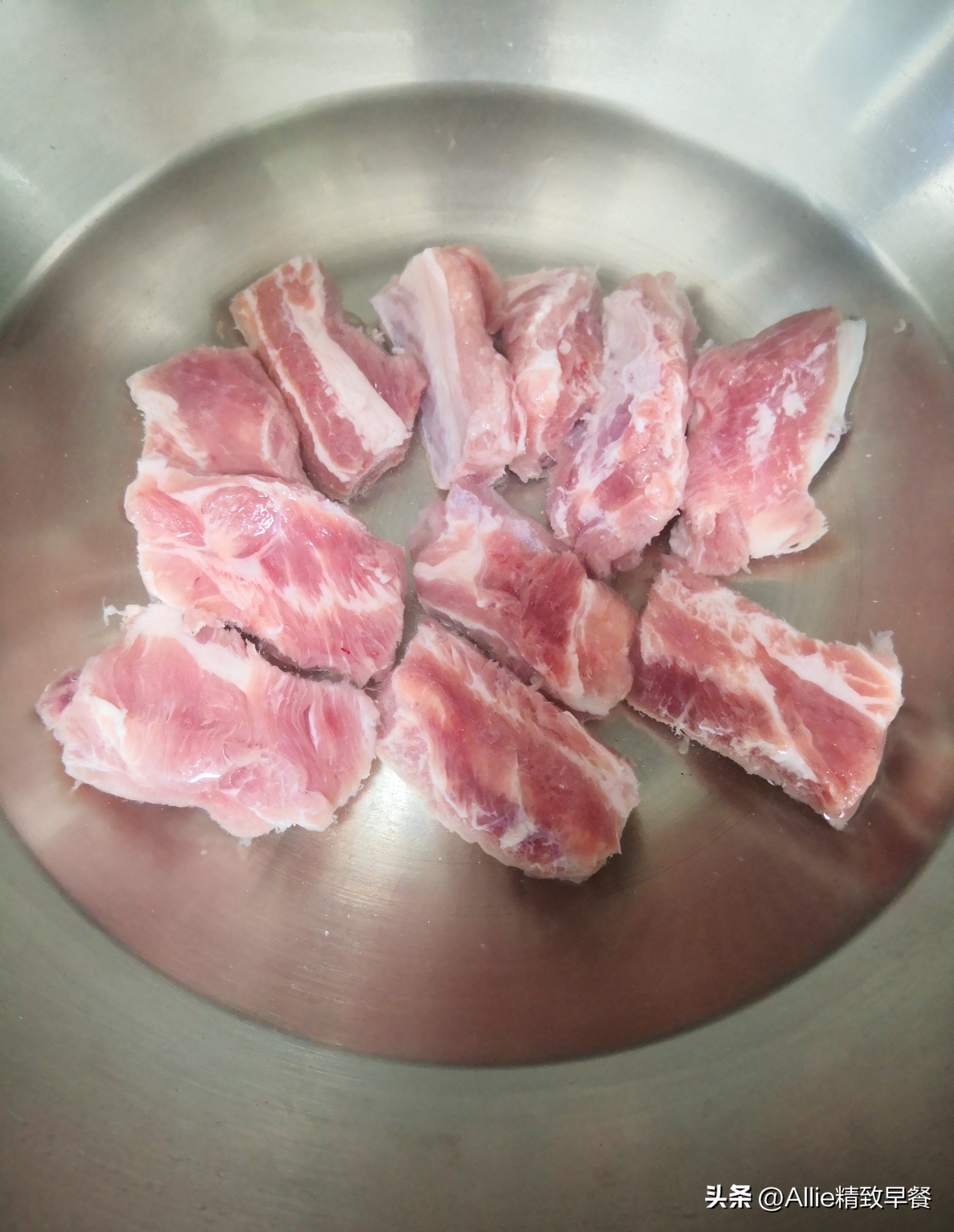 排骨软烂脱骨补钙美味全家人喜欢,软烂脱骨的酥香排骨的做法