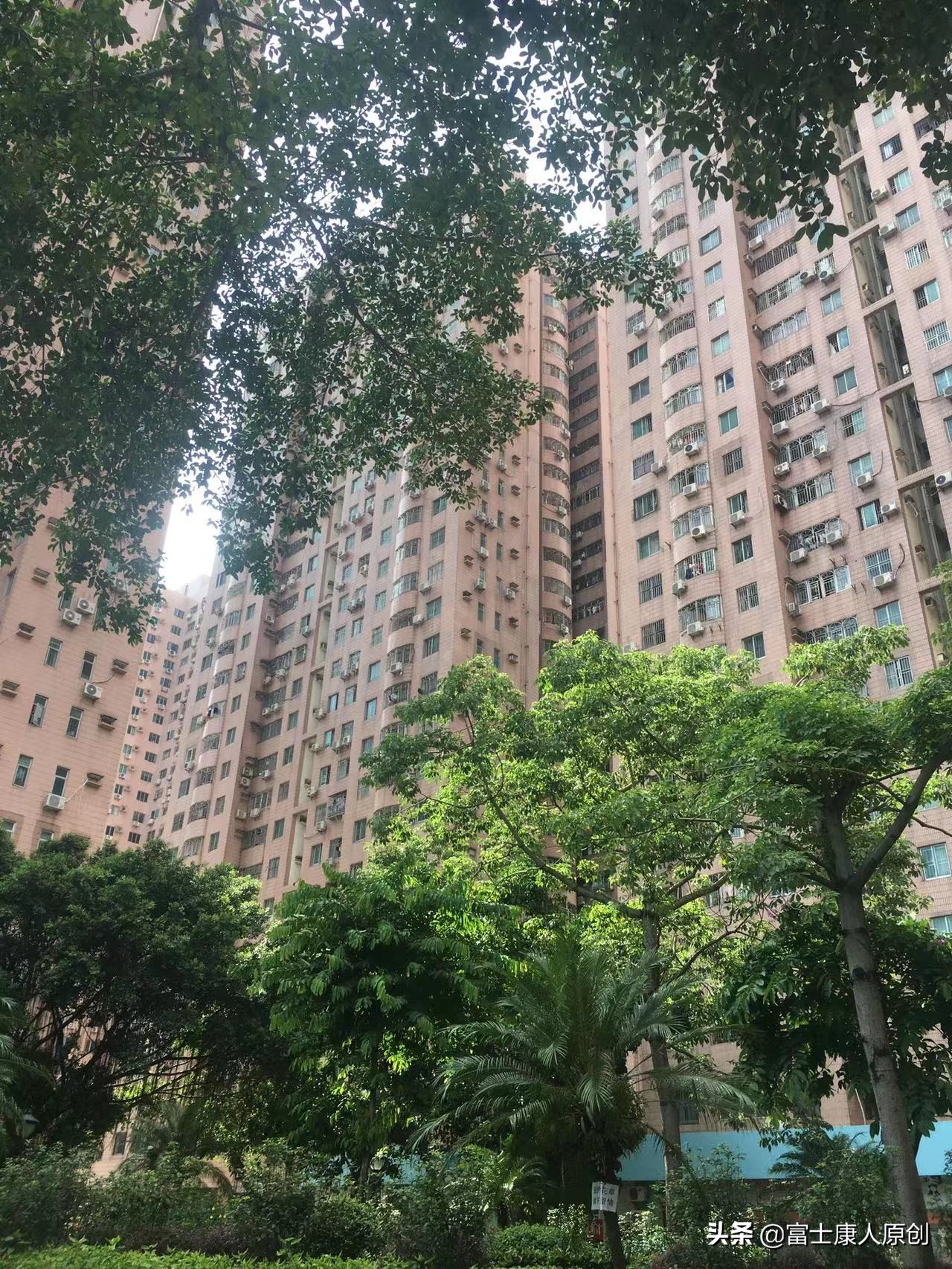 富士康流水线女工,富士康流水线女工深圳买房