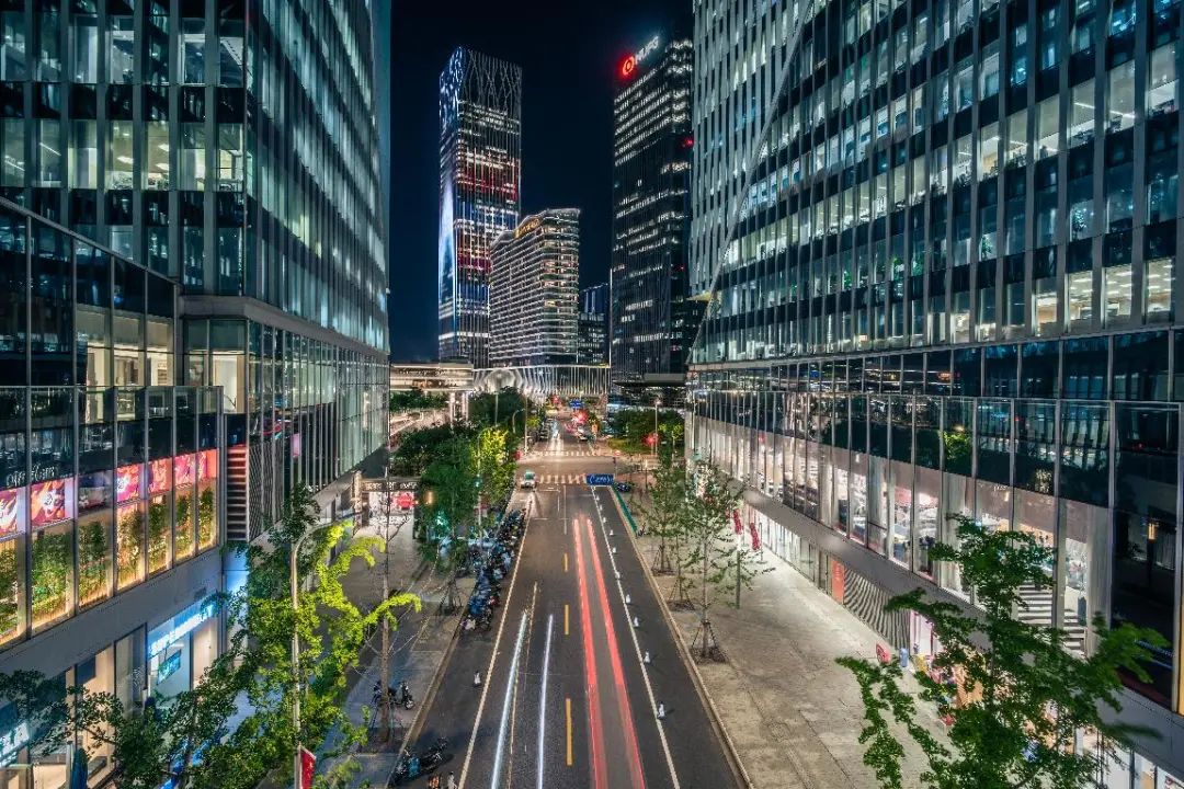 腾龙17-50f2.8比狗头好吗,腾龙17-50f4和1635