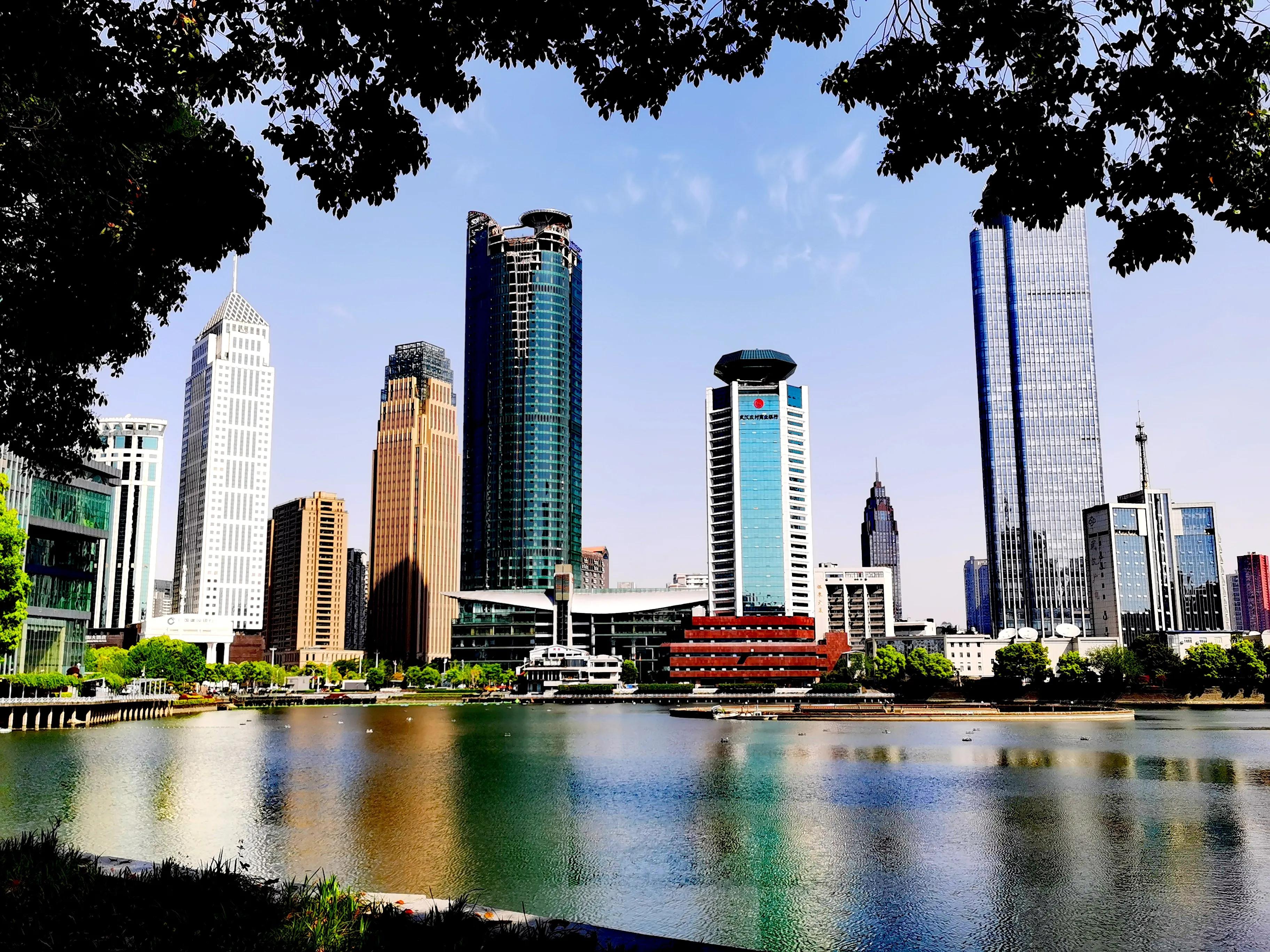 武汉的沉湖湿地公园,武汉最大喷泉