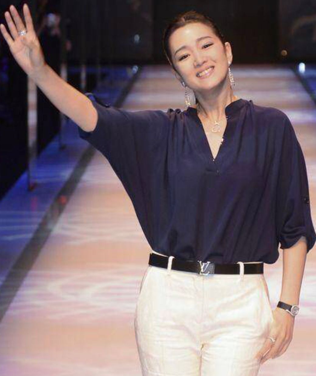 董洁和巩俐谁更漂亮,巩俐章子怡董洁周冬雨