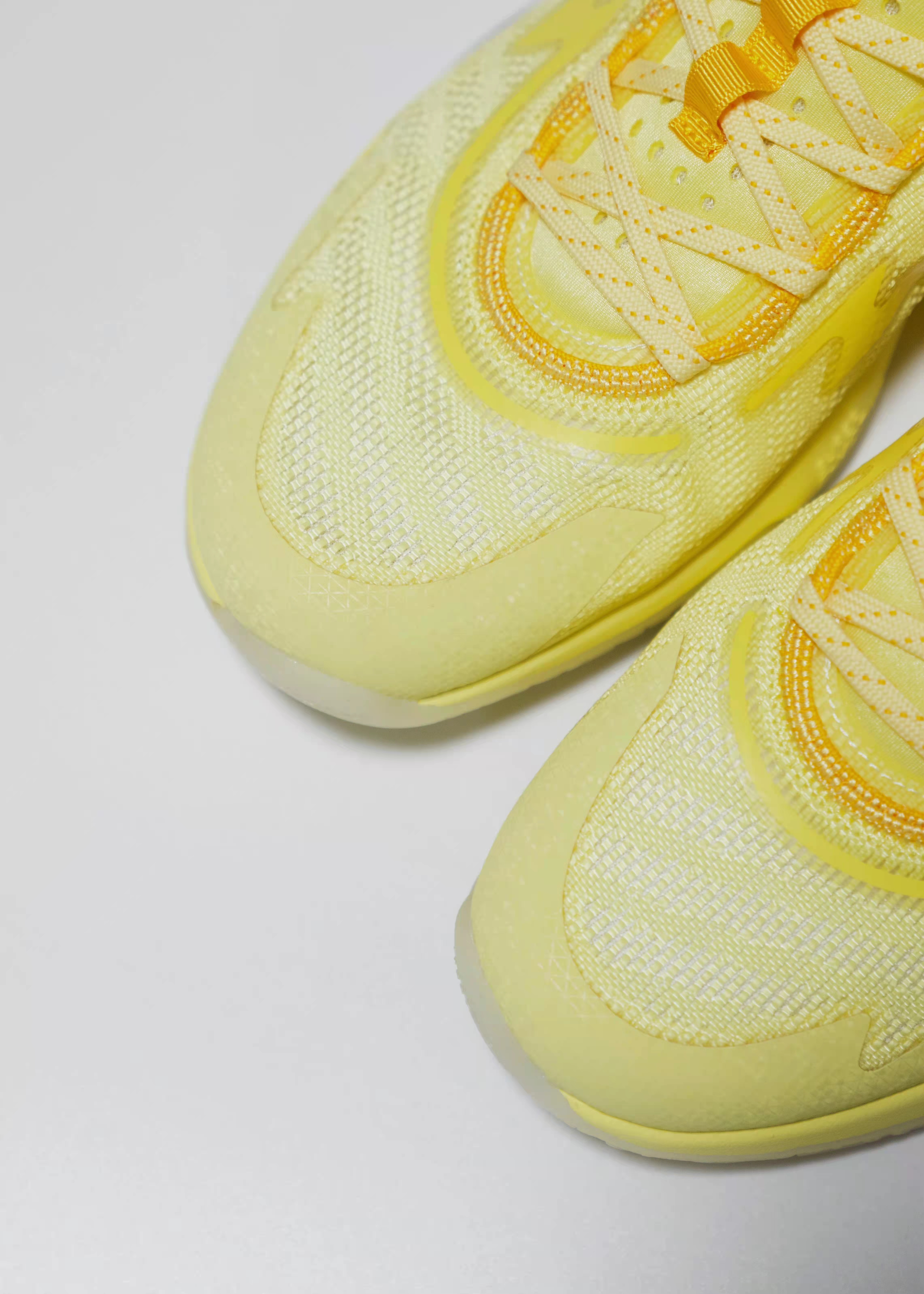 匹克闪电9代篮球鞋曝光！匹克中端篮球鞋的产品力正在逐步提升