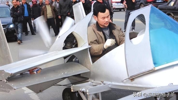 小伙发明f22战斗机,四川民间自制飞机f22