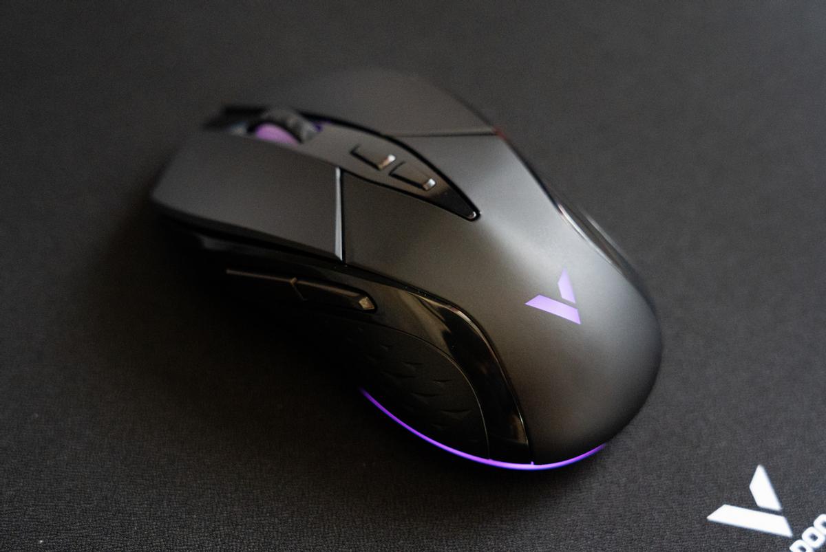 雷柏v30对称式鼠标使用体验,雷柏v30幻彩rgb游戏鼠标详解