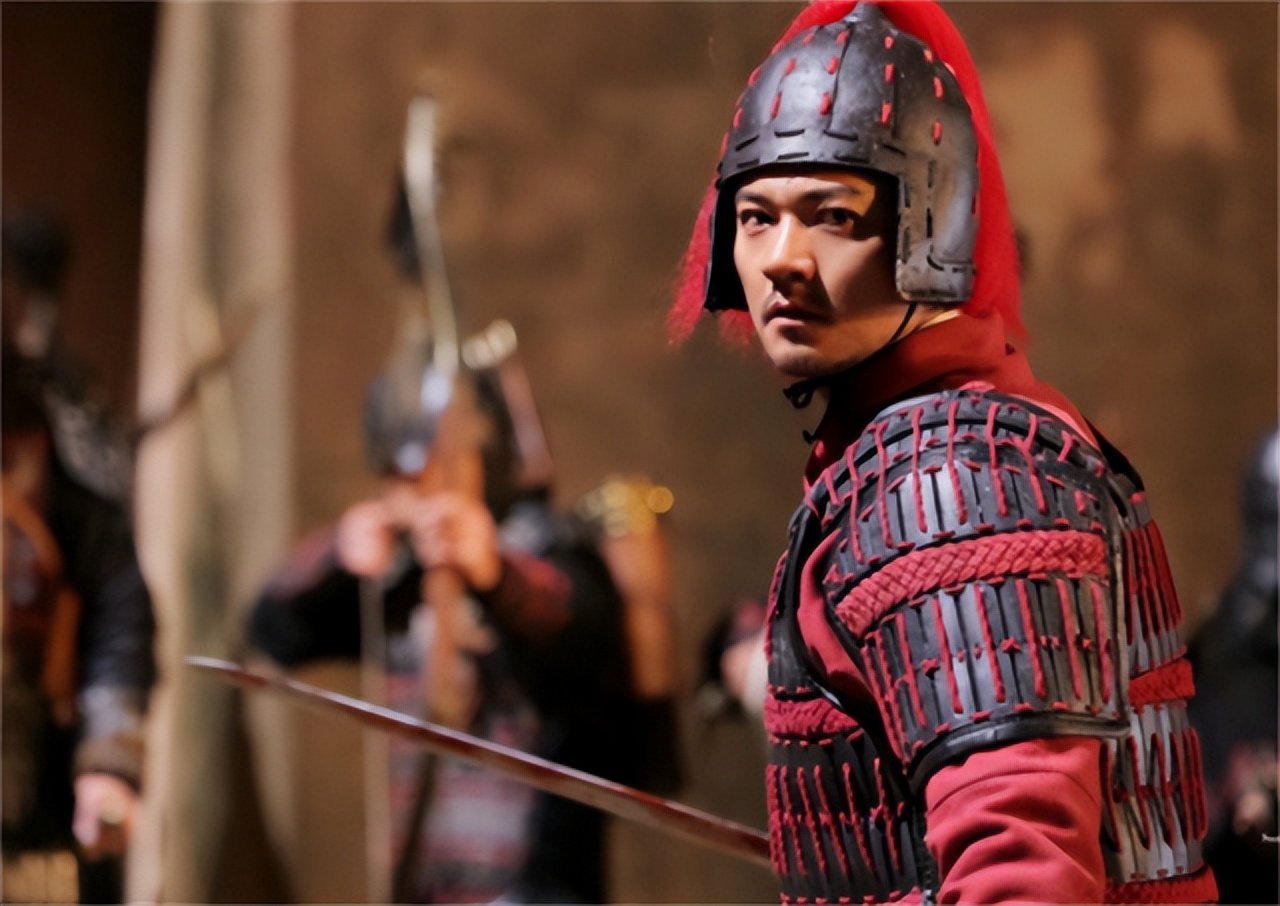 他指挥过5位元帅和6名大将,晚年悔恨:若不犯错,我就是元帅之首