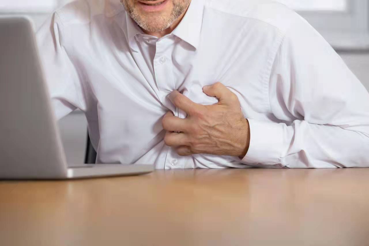 尿少身体水肿是什么原因引起的,尿少浮肿吃什么中成药