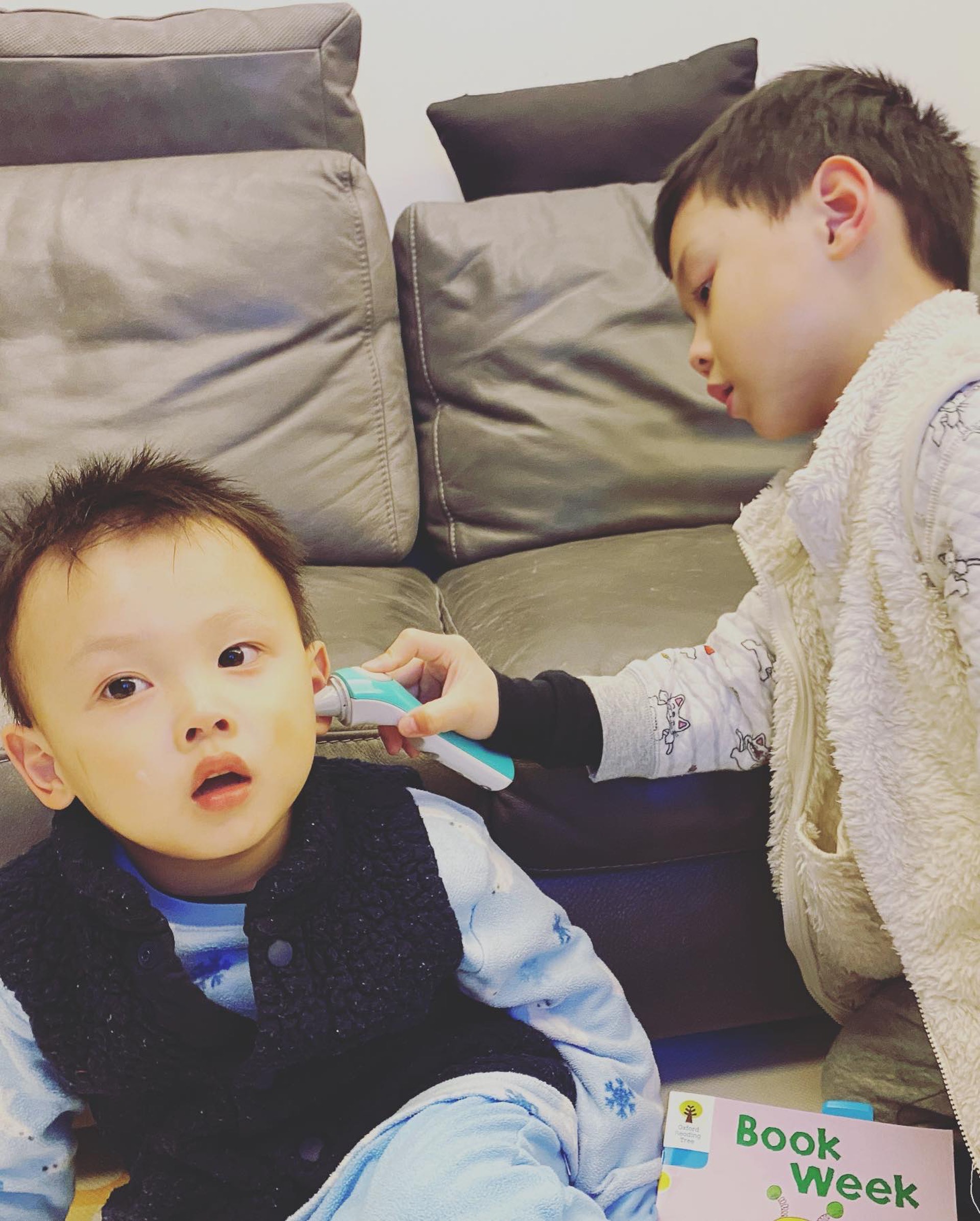 知名港姐被曝生病,港姐一家三口患病