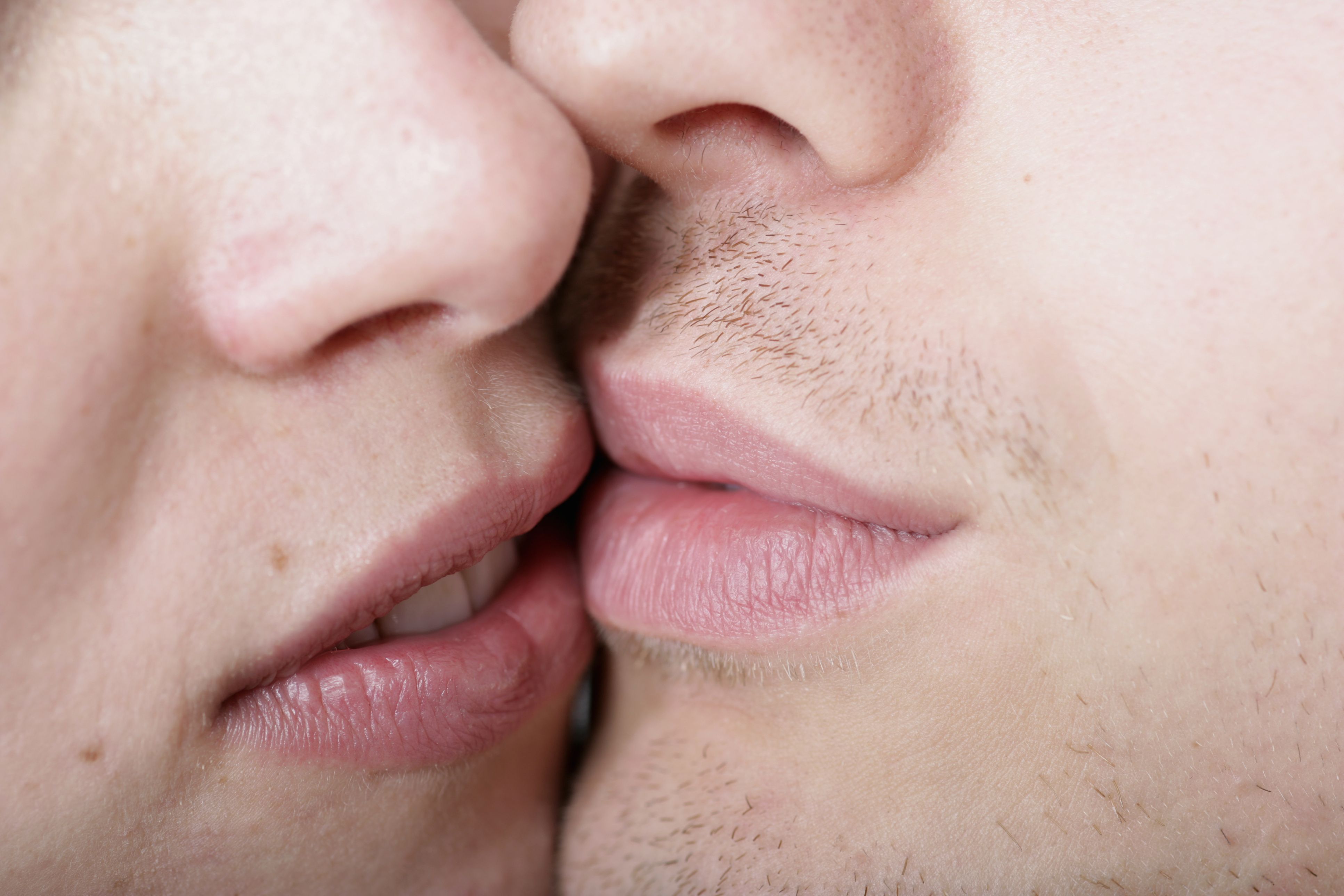 情侣接吻有口臭是种什么样的体验,情侣接吻有口臭怎么解决