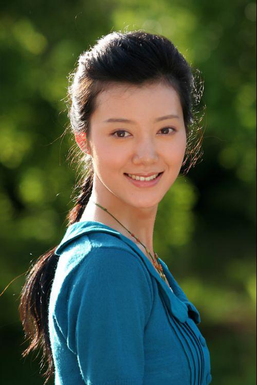 哪几个女明星的鼻子不好看,鼻子不好看的十大女星