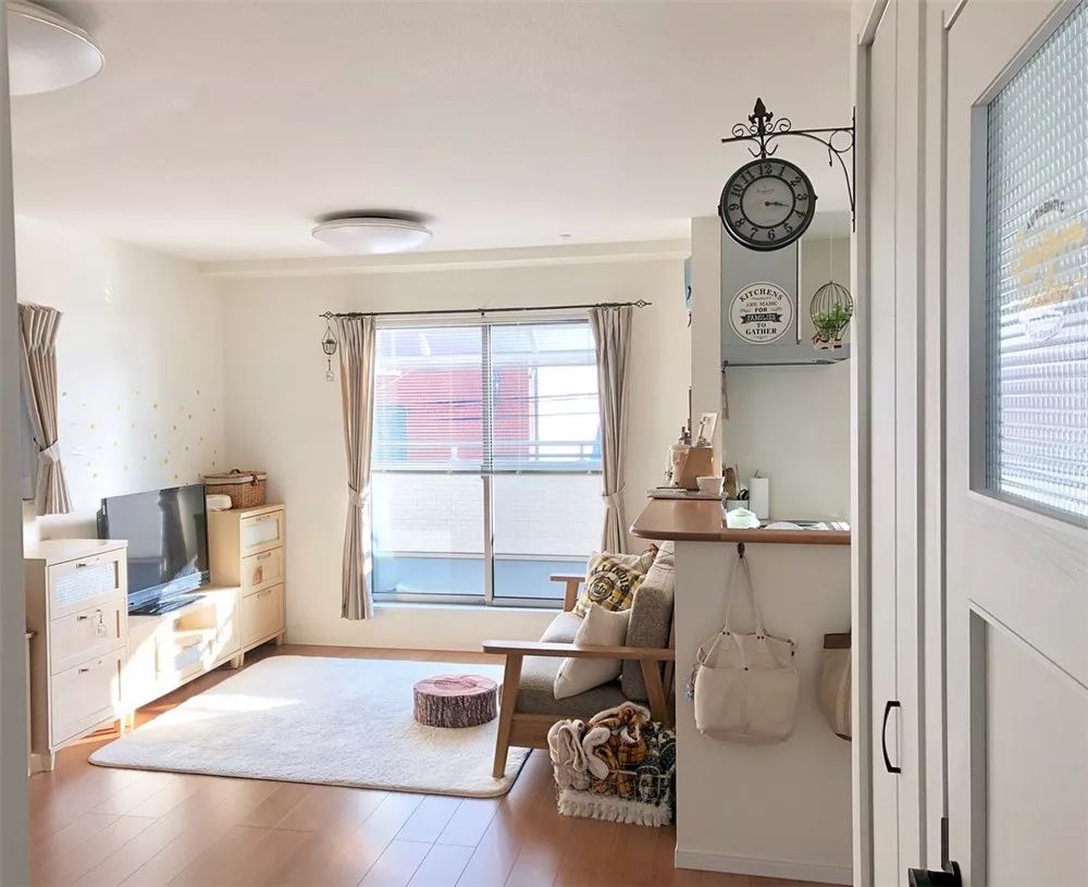 看这位日本妈妈晒出来的家居，被她家的布置圈粉了，整洁又大气