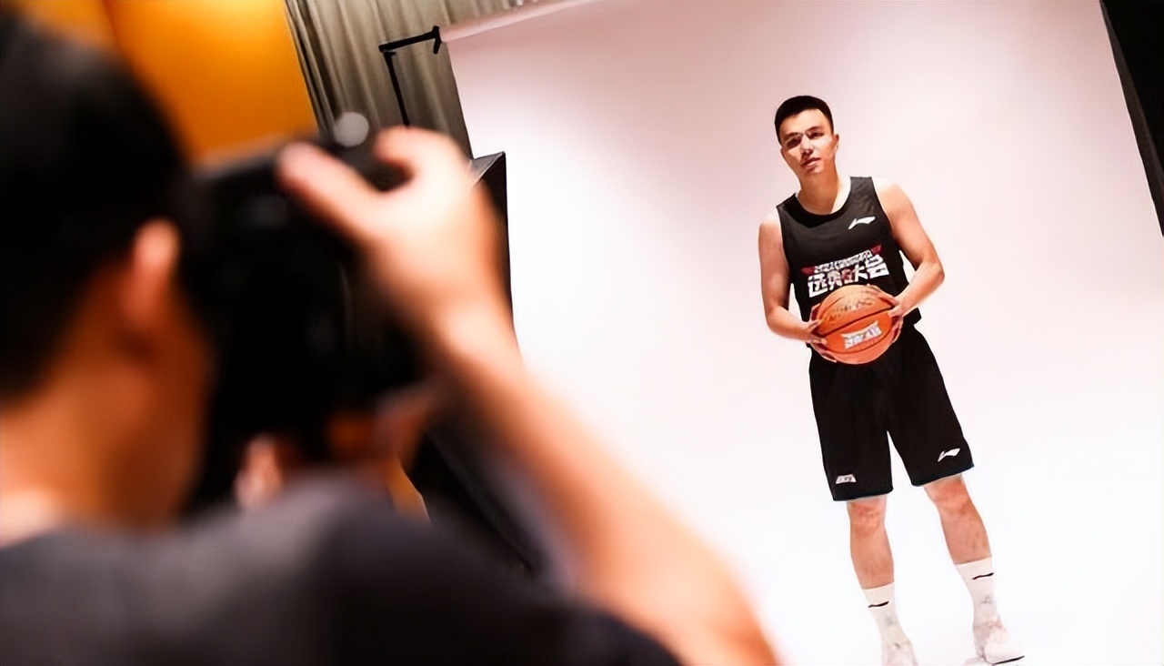 广东队曾茂洲去哪了,2016朱芳雨谈广东人选