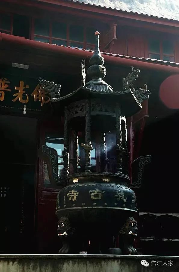 【上饶天下SHOW之铅山县】百年浮桥沧桑，百里信江画廊，辛弃疾巨雕缘何背城北望？