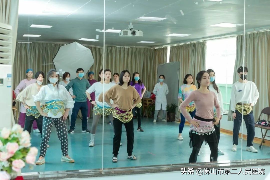 孕妇课堂舞蹈环节,孕妇学校互动舞蹈