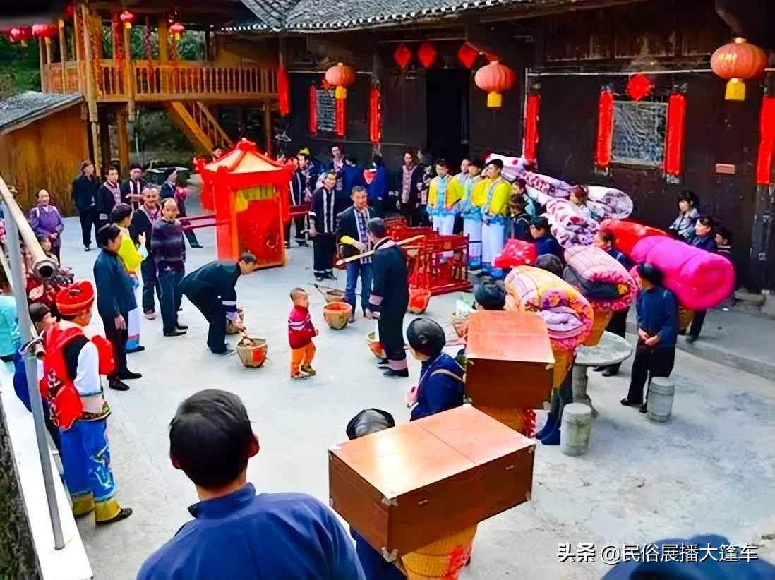 苗族“抢婚”特色习俗，今天还在吗？