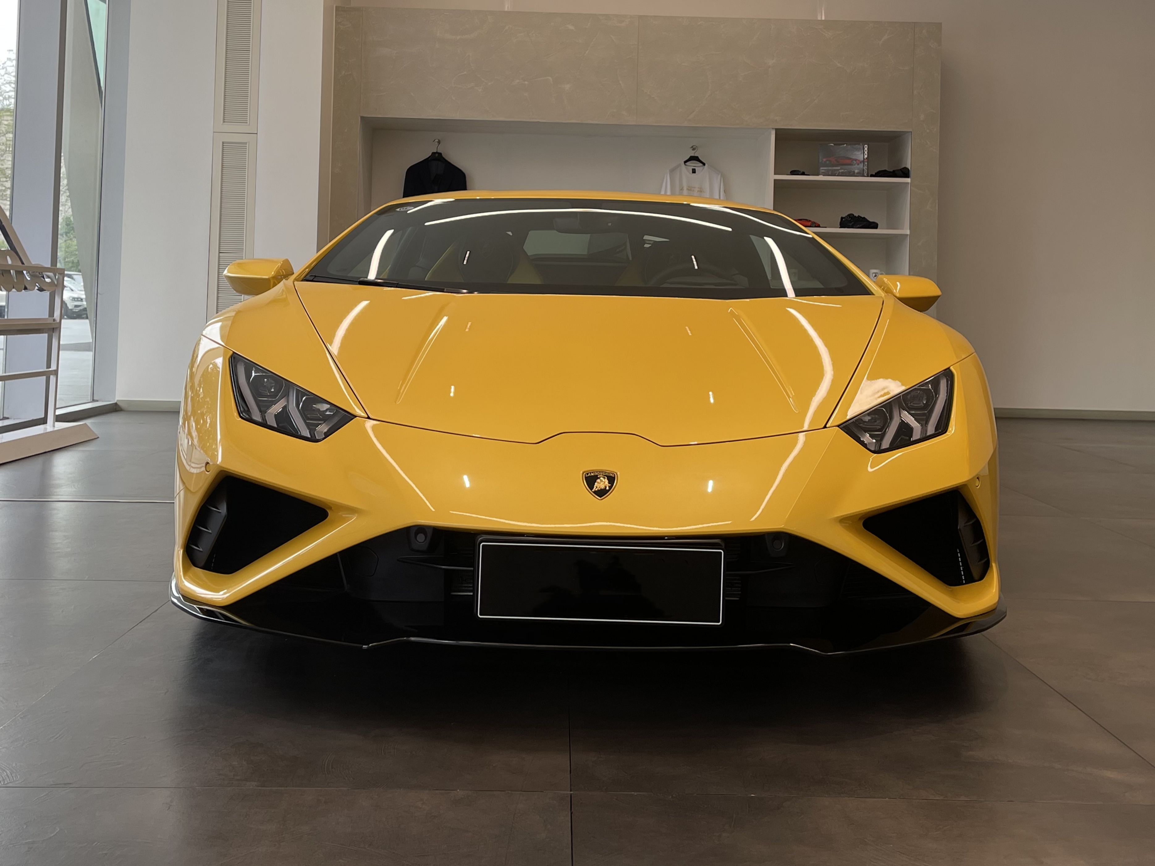 兰博基尼小牛45万的车,新车喜提兰博基尼小牛