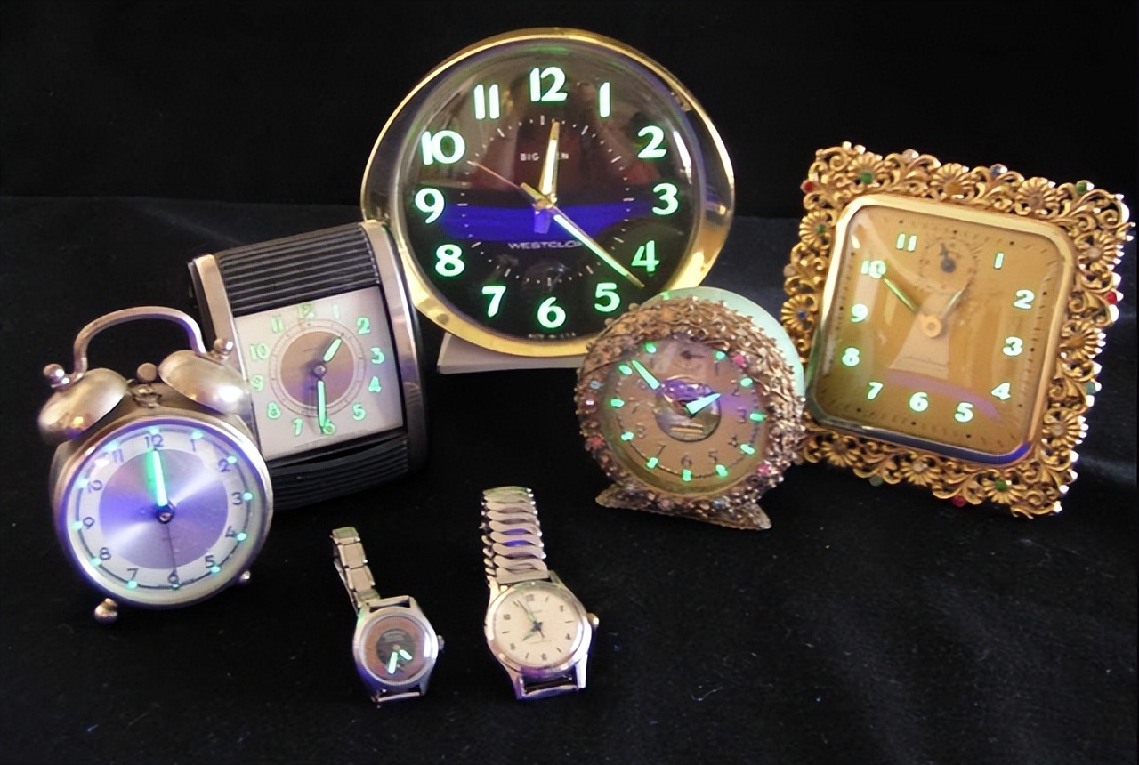 男子喝了1400瓶辐射水,男子喝核辐射水死后尸体发热