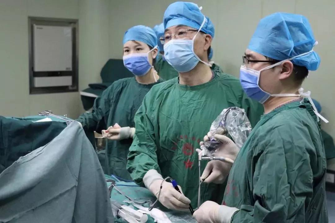 物理化学地理能选口腔医学吗,报专业选口腔临床医学要什么学历