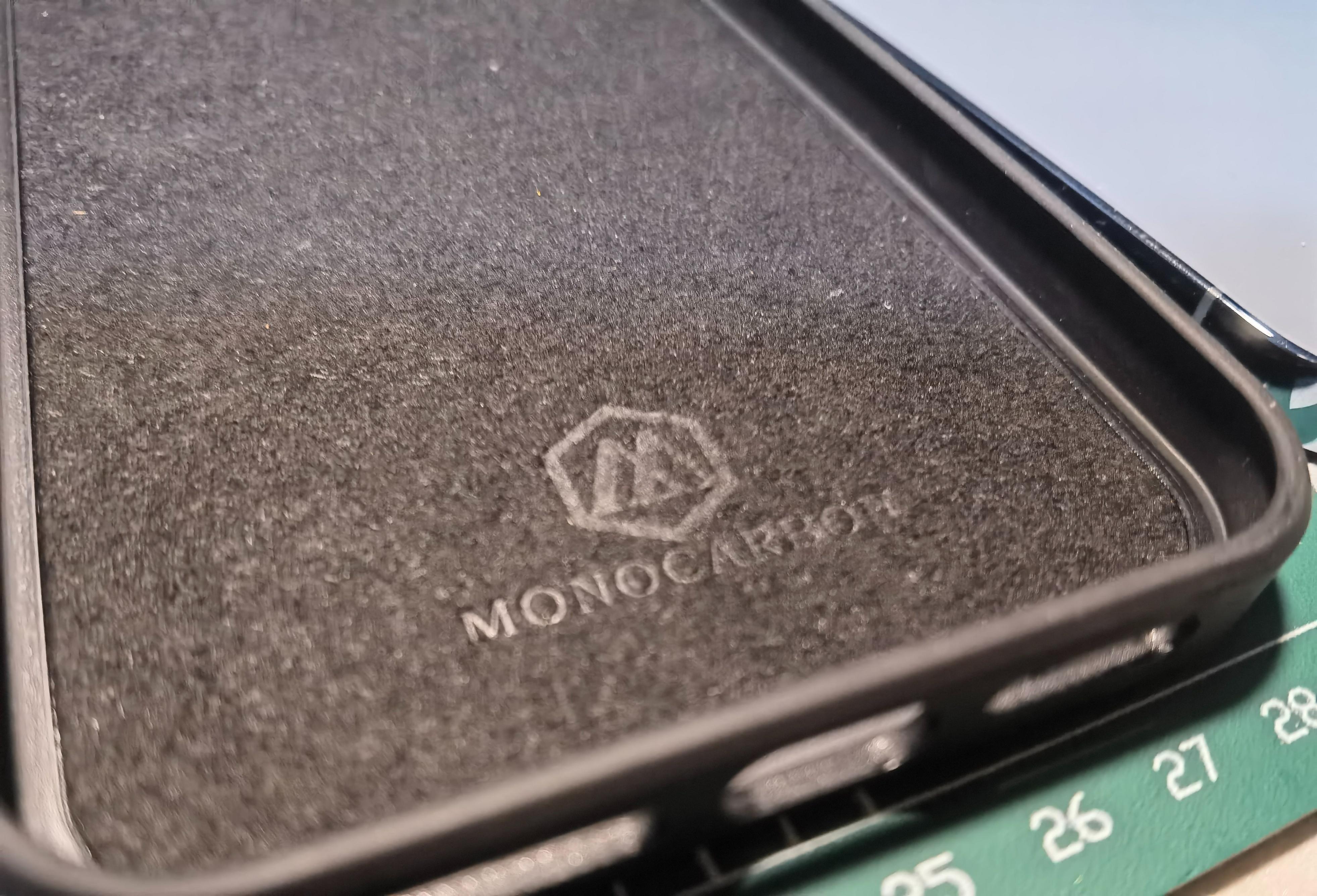 碳纤维手机壳有什么值得推荐的,有没有比碳纤维更薄的手机壳