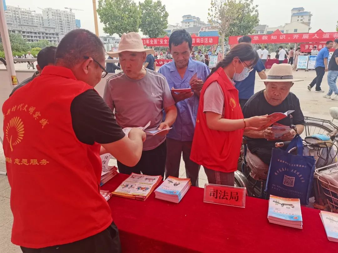 山东各地积极开展“安全生产宣传咨询日”法治宣传活动