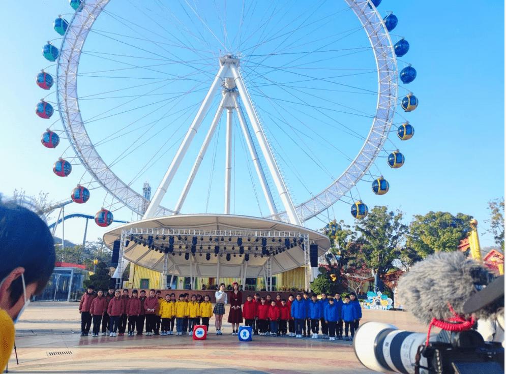 江苏大型少儿成长体验栏目《剪刀石头布》走进南京欢乐谷