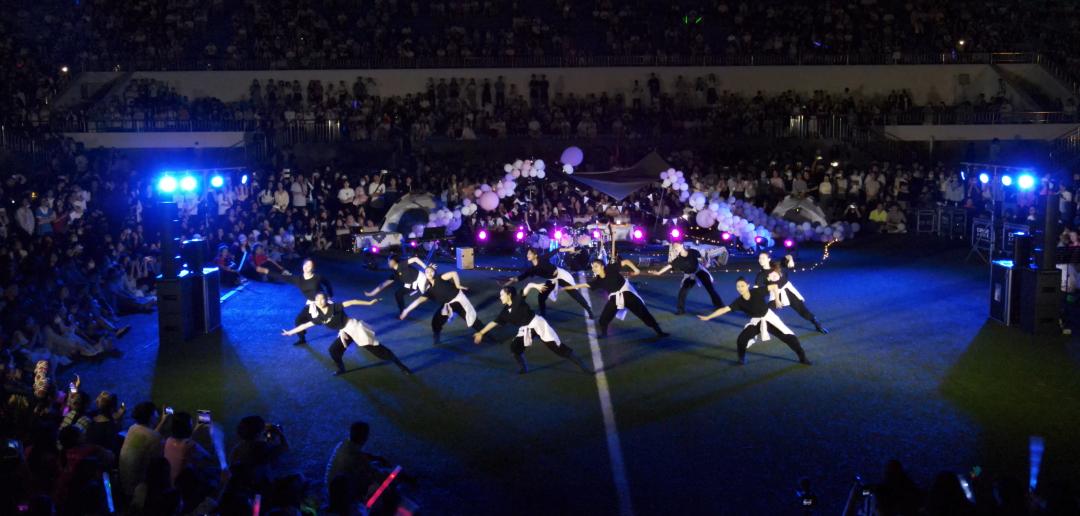 河南大学音乐节,河南科技大学草坪音乐节完整版