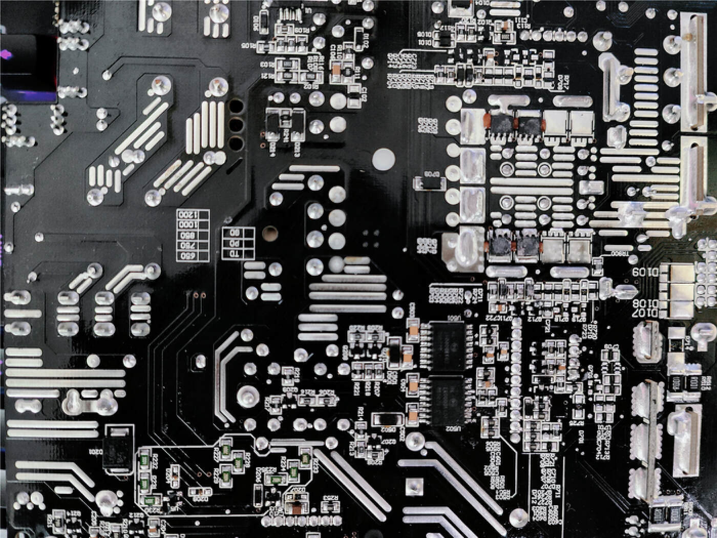 安钛克金牌全模组750w拆解,安钛克白金电源