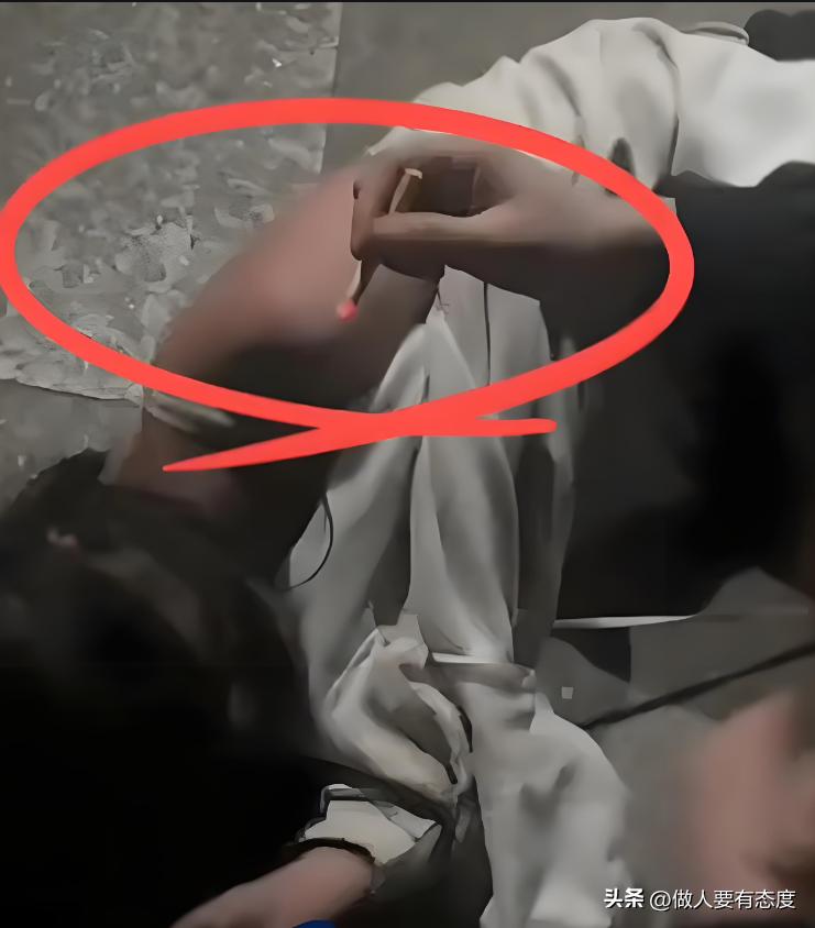 山西15岁女子被围殴事件视频,山西回应15岁少女遭围殴