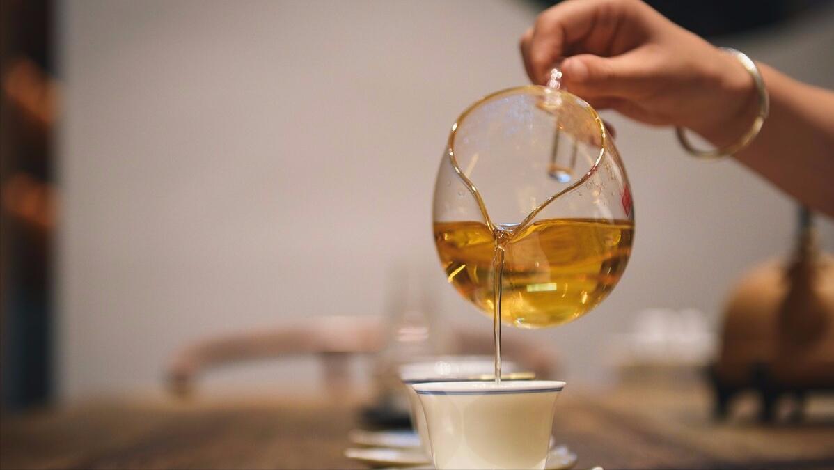 夏天建议喝这两种茶,夏末秋初喝什么茶