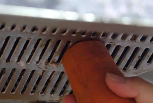 一根胡萝卜清理油烟机油污妙招,不管油烟机多脏只需一根胡萝卜