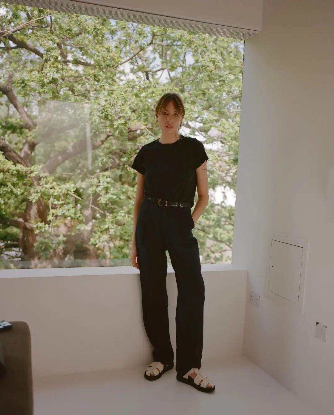 今年夏季最流行的凉鞋单鞋,今年最流行凉鞋老爹鞋