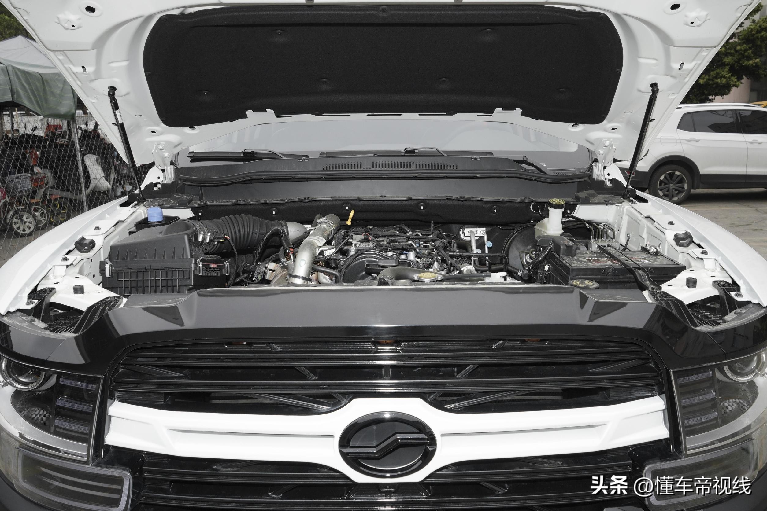 中兴1949柴油四驱舒适型,中兴大皮卡威狮19492.3t柴油商用版